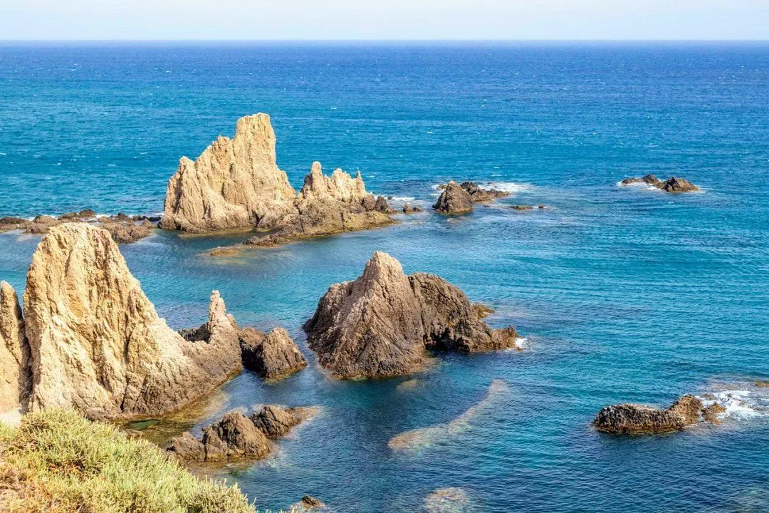 Furgoneta camper en Cabo de Gata, Almería · rutas en camper por España