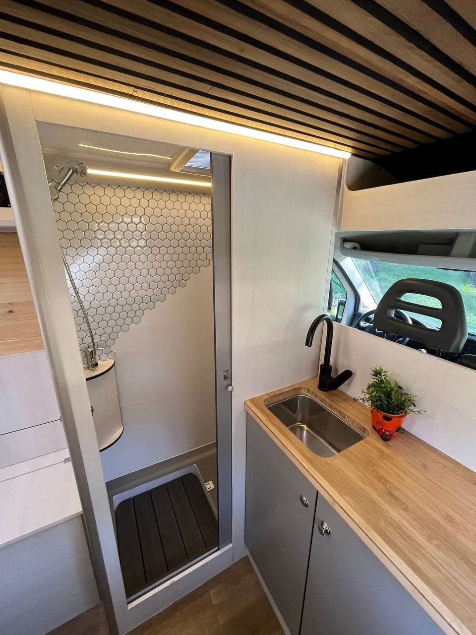 Ducato L2 H2 · Camper de Alquicamper en flota 2022-2025 · foto 2