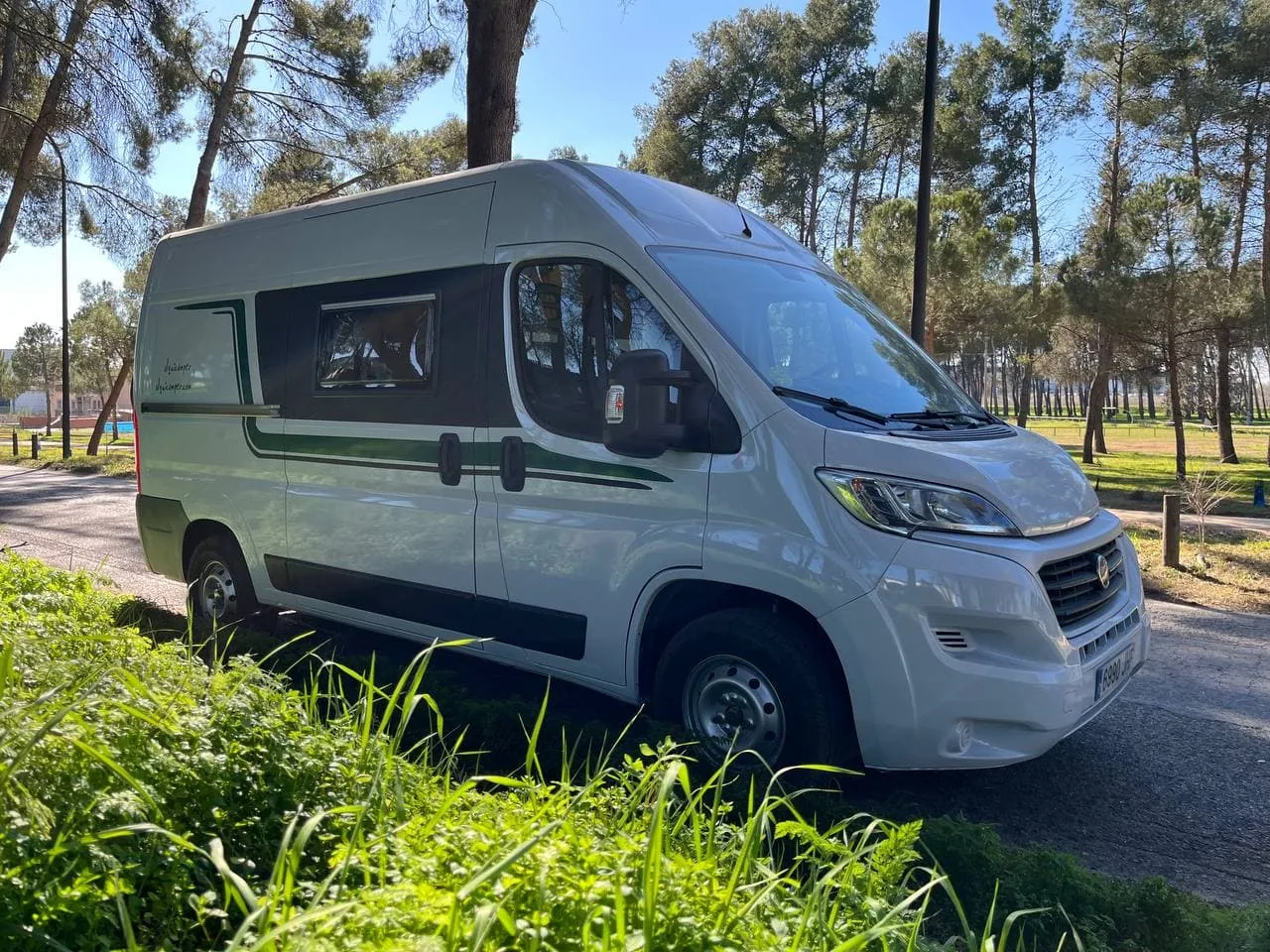 Fiat Ducato L2 H2 (2022–2025) · Furgoneta camper que estuvo en la flota de Alquicamper entre 2022 y 2025
