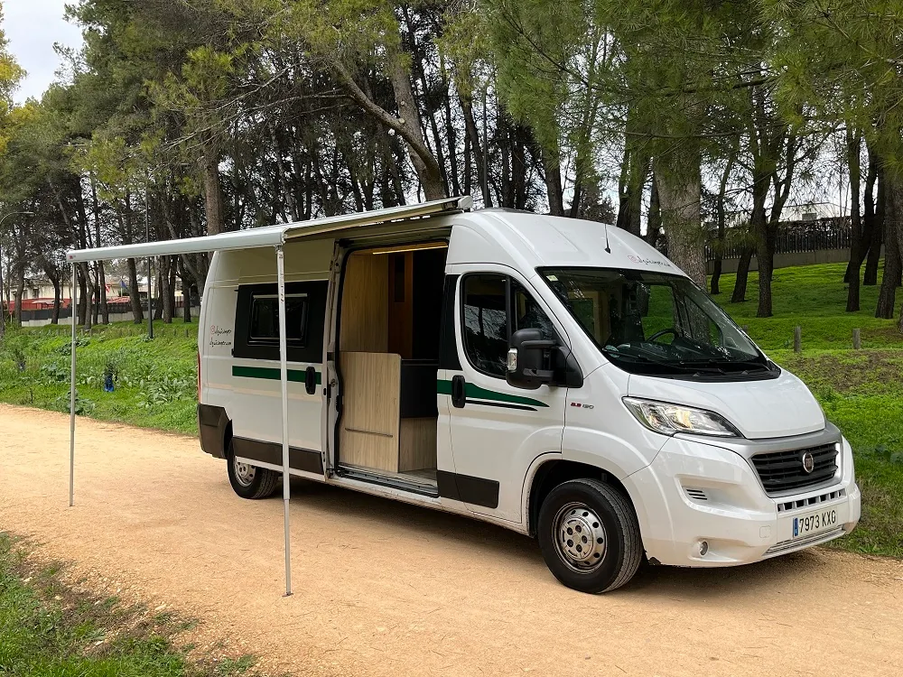 Fiat Ducato L3 H2 (2021–2025) · Furgoneta camper que estuvo en la flota de Alquicamper entre 2021 y 2025
