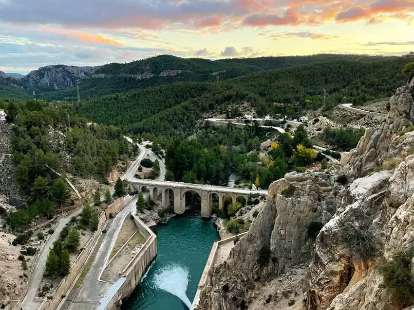 Camper por la Tierra Bobal en Valencia · ruta del vino en furgoneta camper