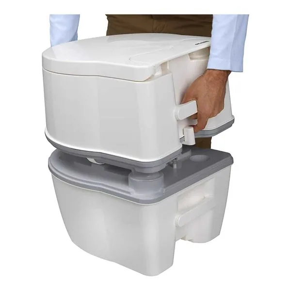 WC químico portátil de la camper Alquicamper · parte superior con cisterna y parte inferior con cassette