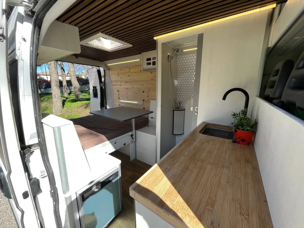Ducato L2 H2 · Camper de Alquicamper en flota 2022-2025 · foto 6